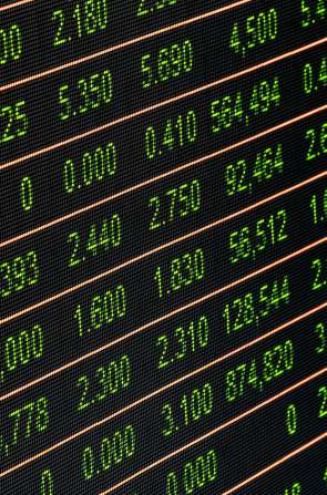 Cijene zlata rastu, Federalne rezerve SAD-a smanjuju kamatne stope u predstojećim mjesecima